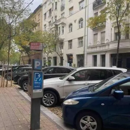 A3 Parliament Sunflower Cozy Lägenhet