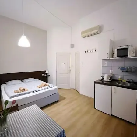 A3 Parliament Sunflower Cozy Apartment *